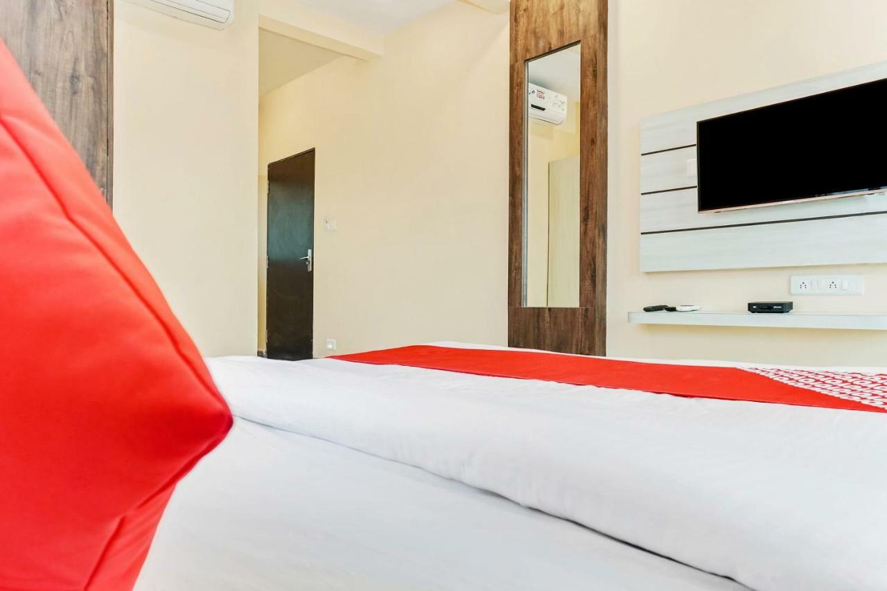 Oyo 29634 Hotel Navalai Pride Ratnāgiri 外观 照片