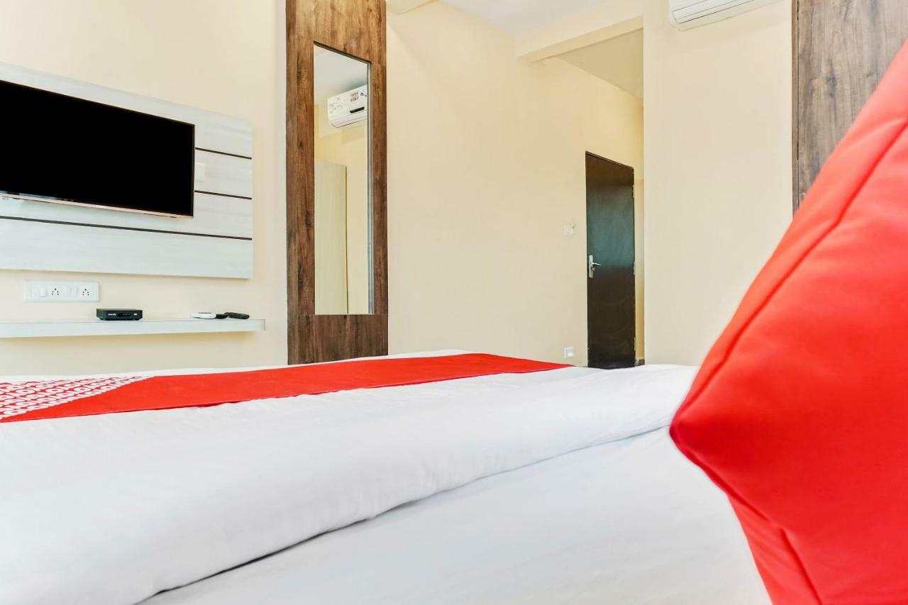Oyo 29634 Hotel Navalai Pride Ratnāgiri 外观 照片